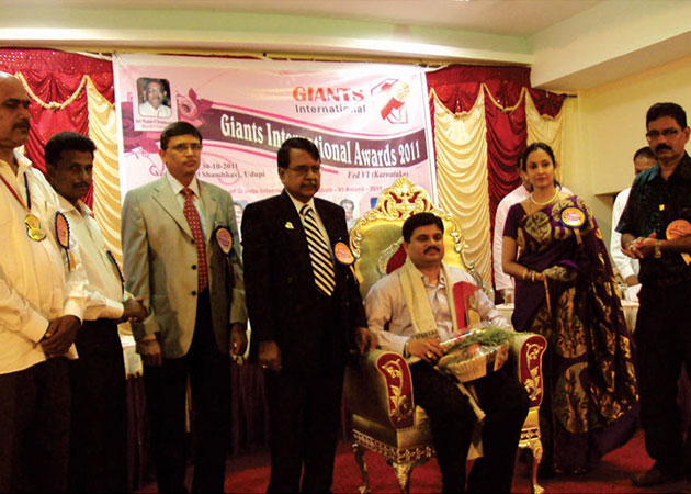 Awarded the Giants International Award 2011, in the field of Medicine