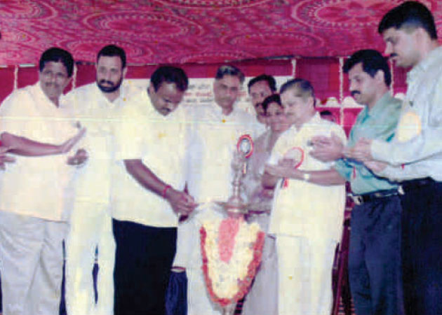 Former Chief Minister Sri H.D. Kumaraswami inaugurated a Free Eye Checkup camp organised by Prasad Netralaya Udupi, in 2007