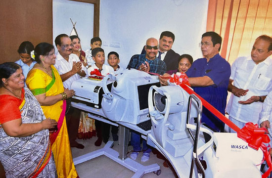 Dr. Oscar Fernandes, senior leader of the National Congress, inaugurated the refractive station in 2015.