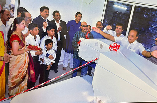 Vinay Kumar Sorake, secretary of the All India Congress Committee, inaugurated the refractive suit in 2015.