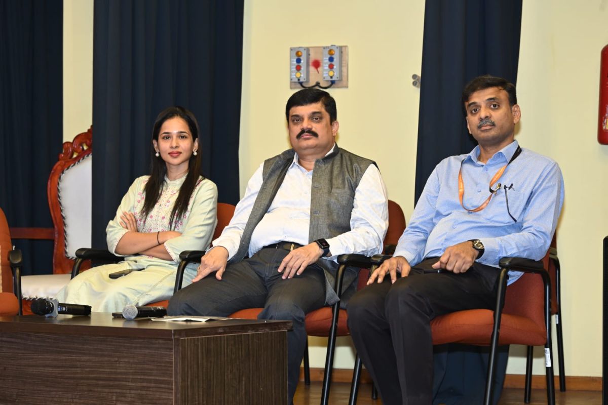 Translating Ocular Microbiome Research into Precision Drug Delivery for Ocular Diseases,